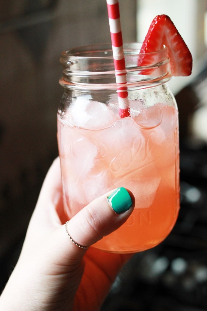 strawberry vodka lemonade